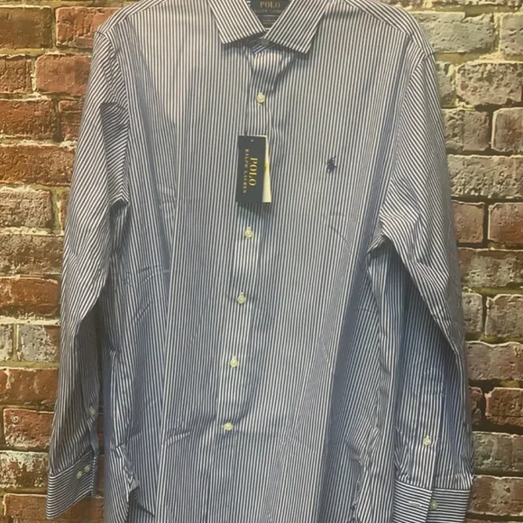 Nice button down! - Picture 2 of 3